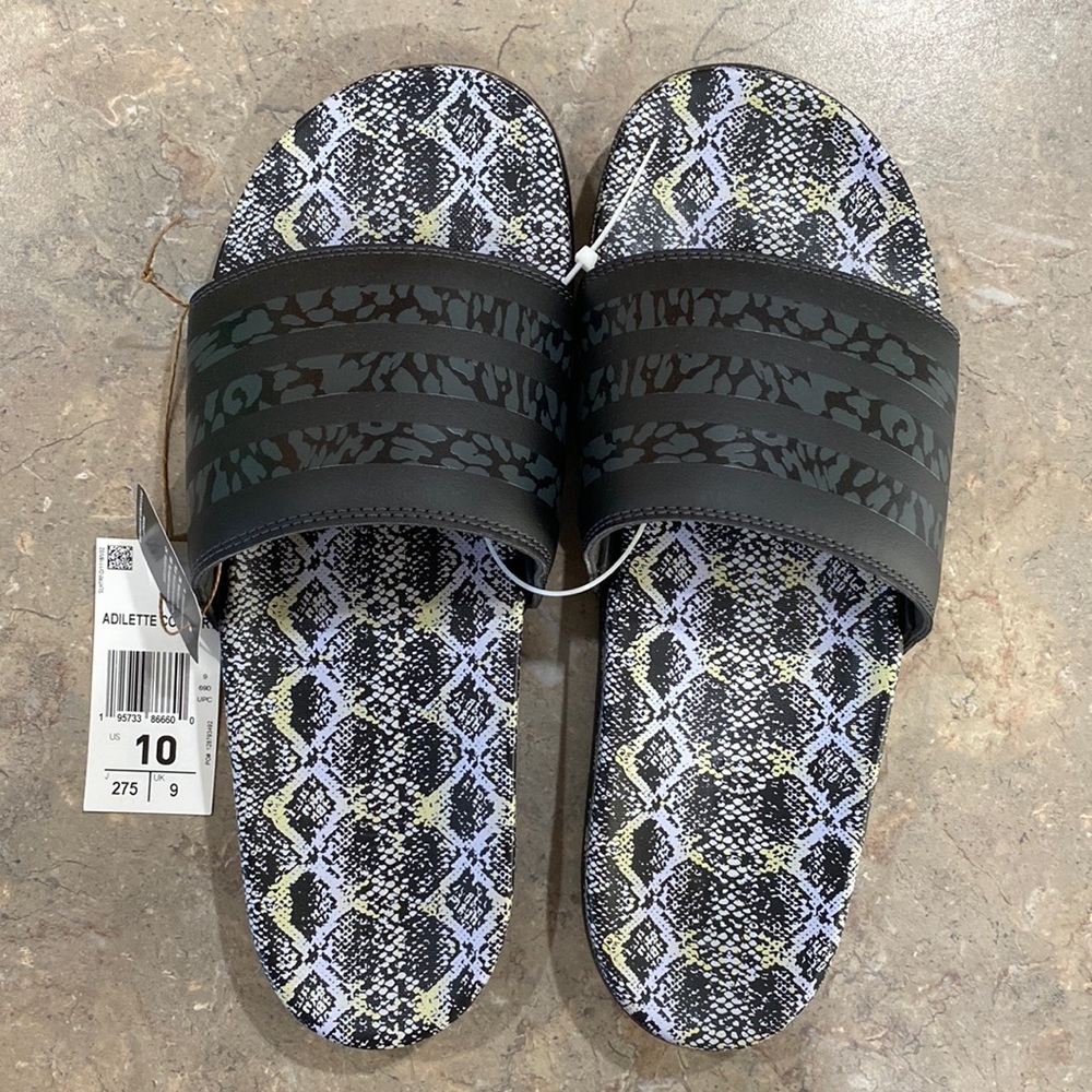Adidas Women’s Slides Size 10 Black